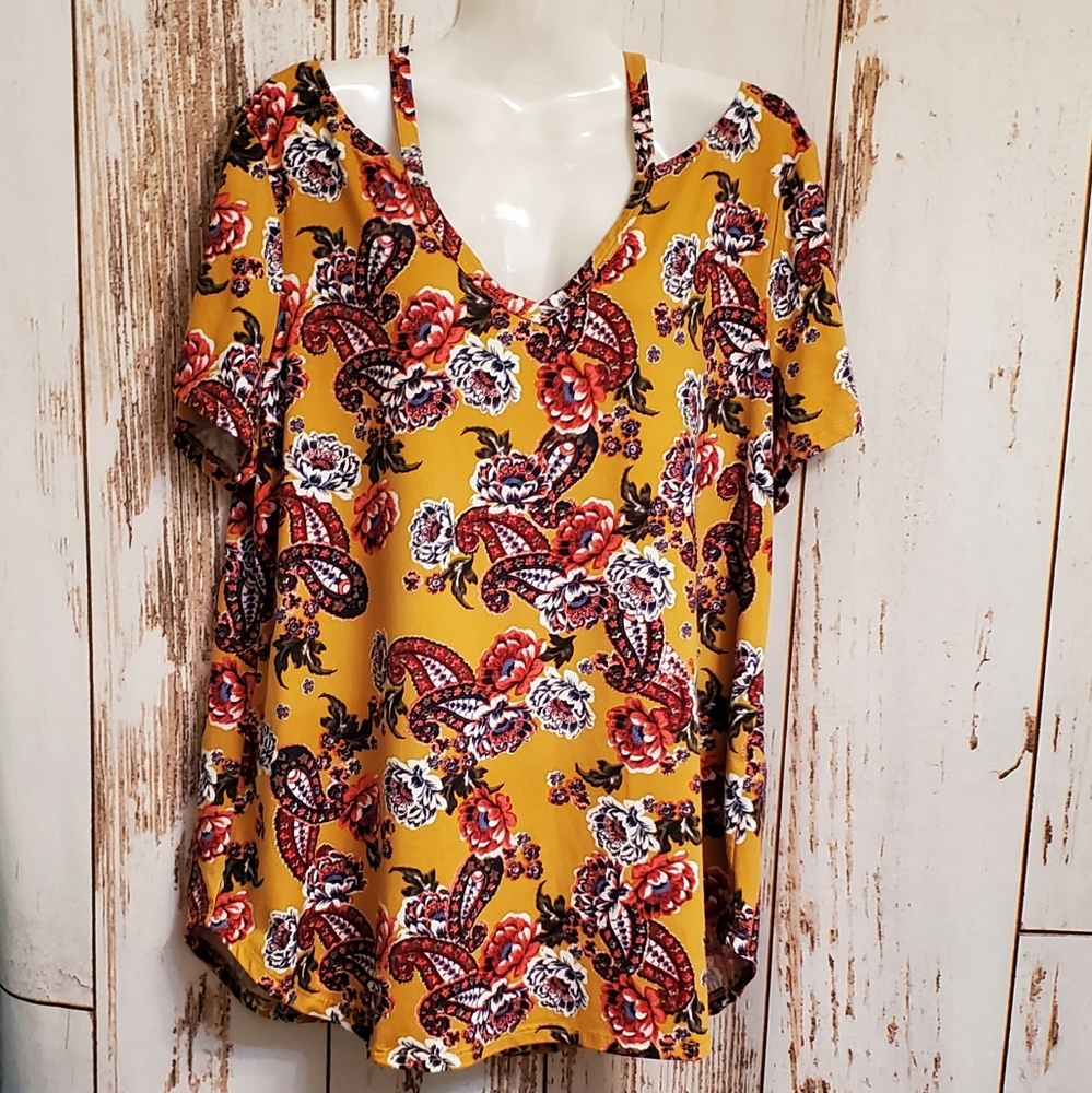 Just Be....Plus Size Top, Paisley and floral design 1XL